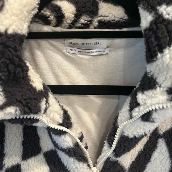 Urban Outfitters Black and White Teddy Jacket - Picture 5 of 16